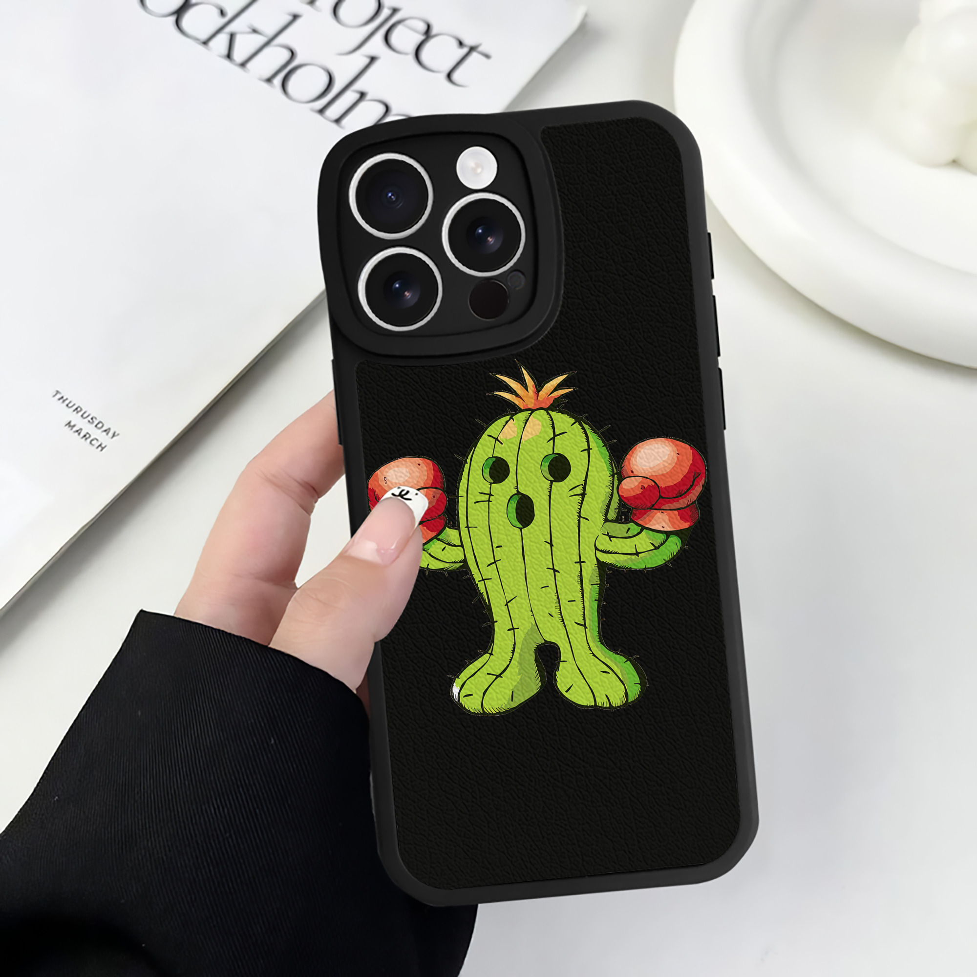 （画像用） Digimon デジタルモンスター/デジモン 【iPhone 16シリーズ対応】シリコンスマホケース（レザー調） 材質：シリコン